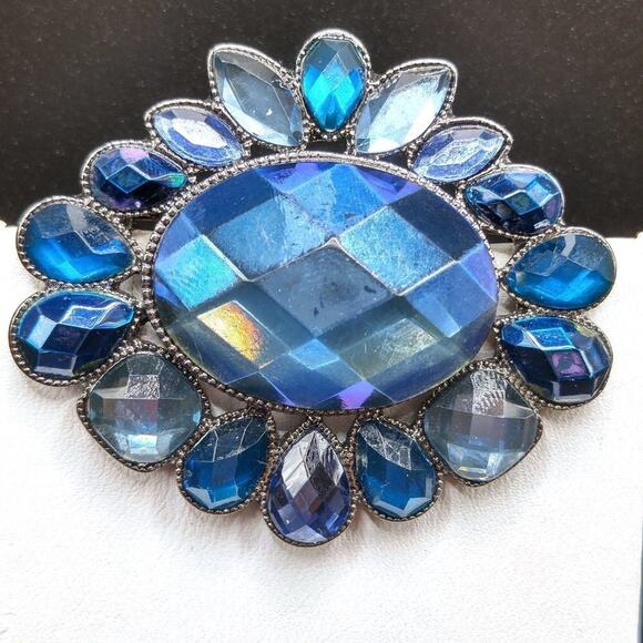 Napier Blue Rhinestone Oval Brooch, Gunmetal Gray Backing, 2 1/8 Inches - Picture 8 of 8